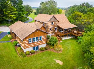 3947 Mayfield Rd, Jackson, WI 53037