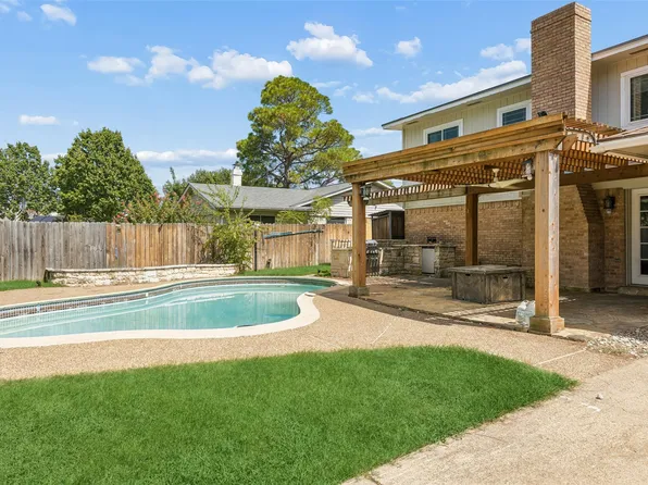 1303 Berkeley Dr, Richardson, TX 75081