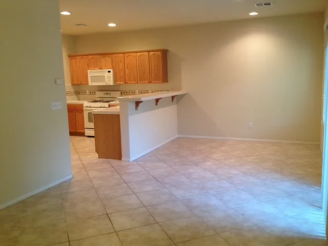 213 Heiple Ct — Photo 12