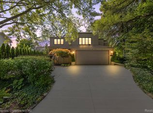 747 W Frank St, Birmingham, MI 48009