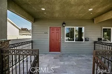3 bed, 969 sqft, $3,275 — Photo 2