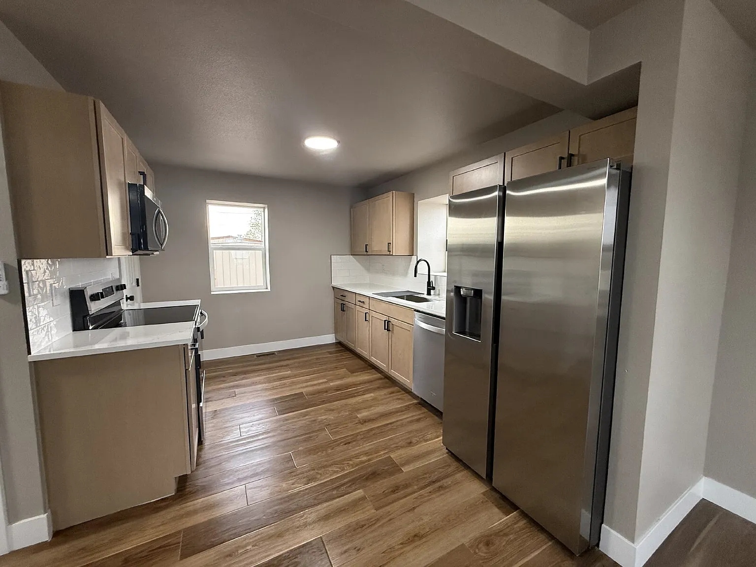 3 bed, 2.0 bath, 1440 sqft, $1,900 — Photo 4