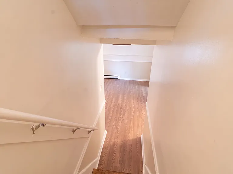 1226 Stones Crossing Rd — Photo 11