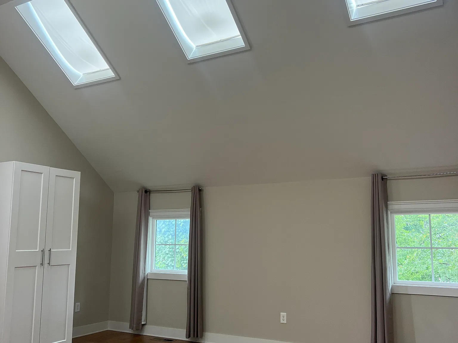 4 bed, 3.5 bath, 1772 sqft, $3,900 — Photo 3