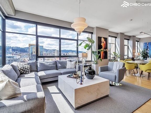 Luxury Pearl District Furnished Condo