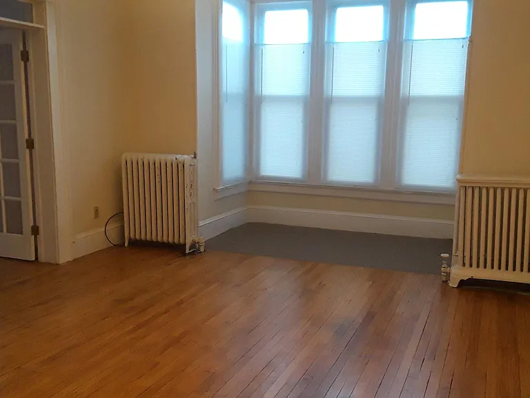 153 Lincoln St #2 — Photo 5