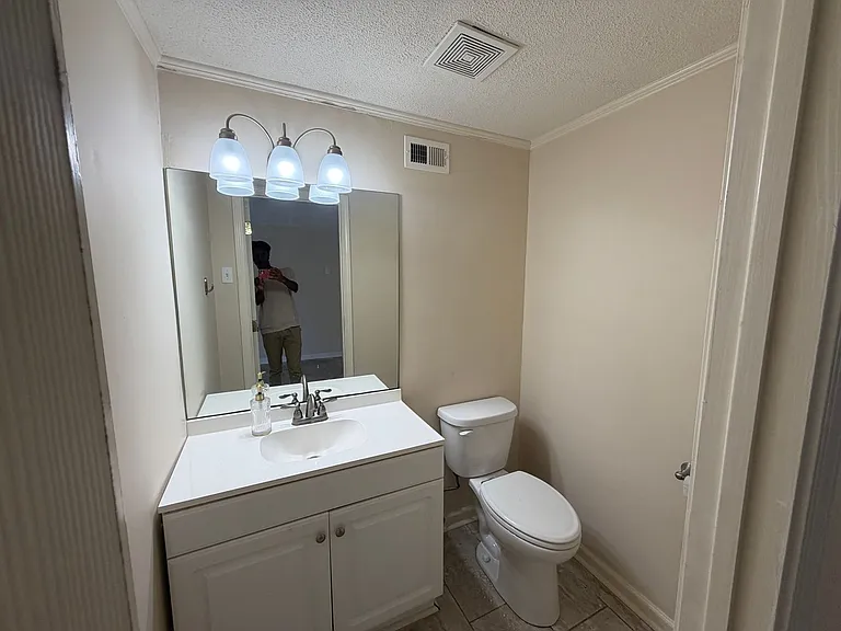 604 Melanie Ave — Photo 15