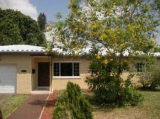 1045 NE 172nd Ter, Miami, FL 33162
