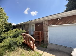 2584 W Village Ter, Springfield, MO 65810