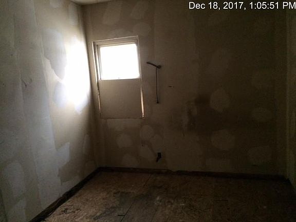 5th image of 86 Higley Ave