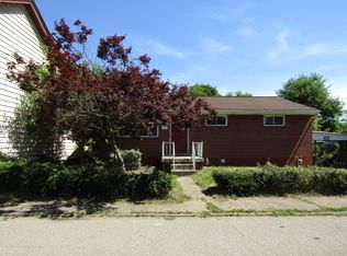 63 Chestnut St, Natrona Heights, PA 15065