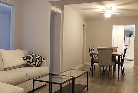 3rd image of 2633 NE 6th Ave #1