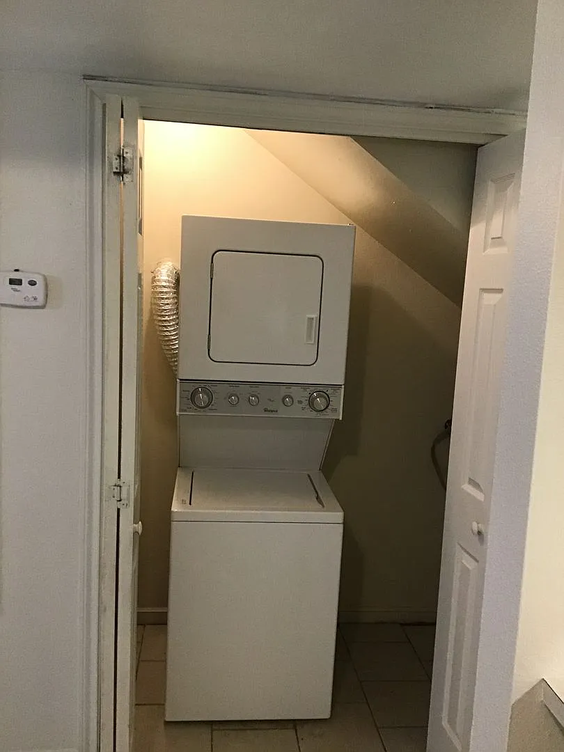 7652 Bles Ave — Photo 3