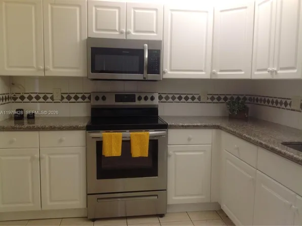 16246 Laurel Dr #104, Fort Lauderdale, FL 33326