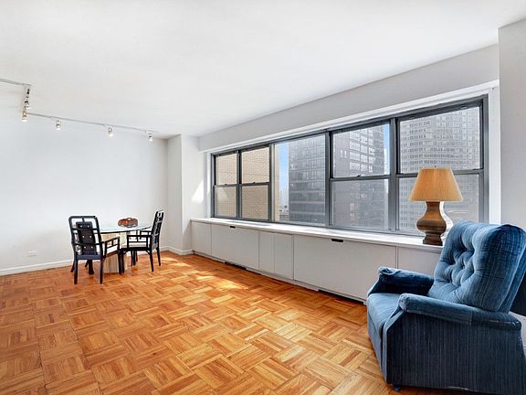 4th image of 400 E 56th St APT 20O