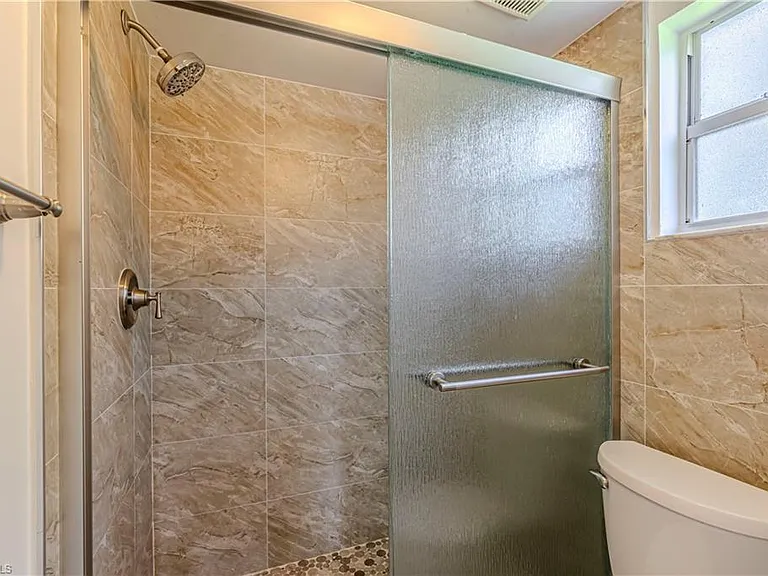 9600 Victoria Ln #108 — Photo 15