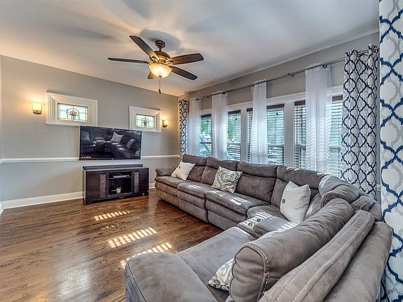 3rd image of 3305 S Harvey Ave