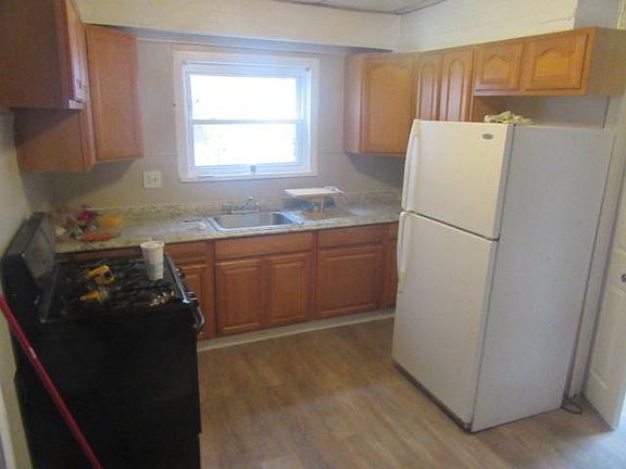 New Kitchen and flooring!