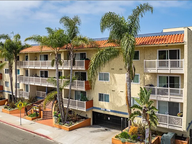 1707 Pacific Coast Hwy #218 — Photo 10