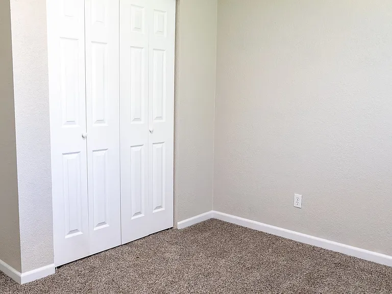 5418 Alta Loma Rd — Photo 48