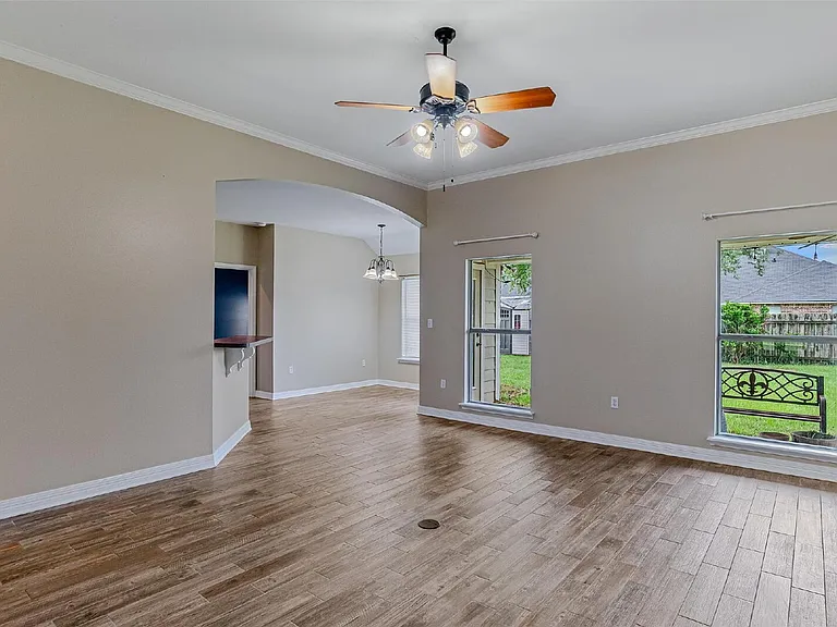 2222 Shumark Trl — Photo 3