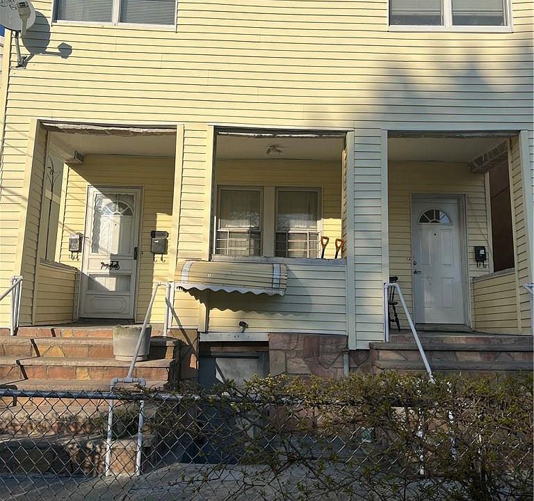 1st image of 145 S 12th Avenue