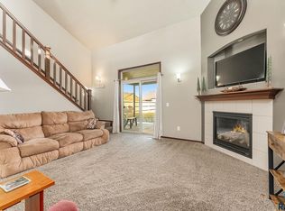 2810 E Tranquility Pl, Sioux Falls, SD 57108