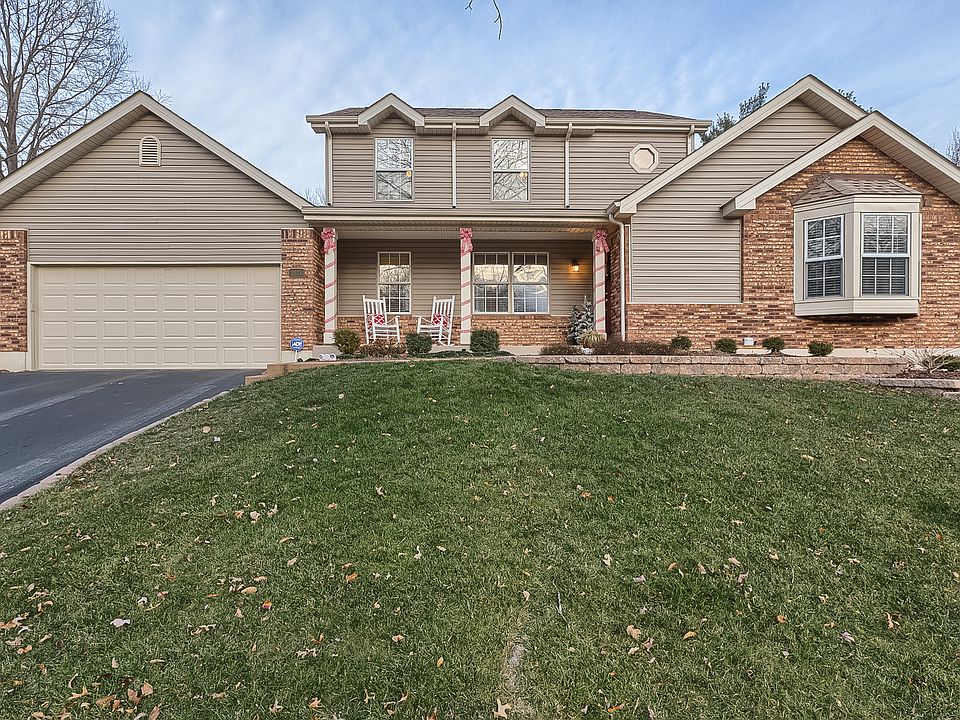 1st image of 2376 Fairwood Forest Ct