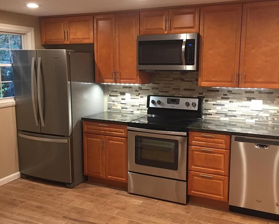 Beautiful modern kitchen!