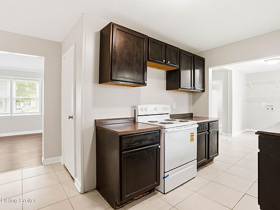 5th image of 6530 Estele Ave