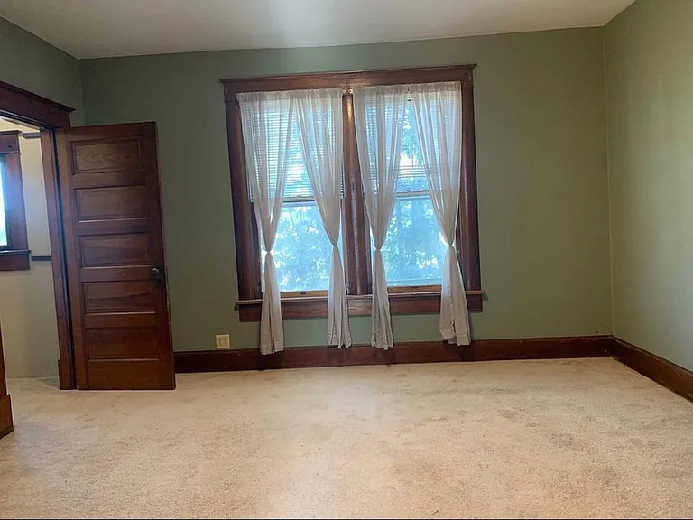 2416 Doniphan Ave — Photo 16