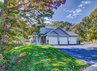 2412 Springside Dr E, Maplewood, MN 55119