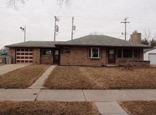 5905 W Main St, Milwaukee, WI 53214