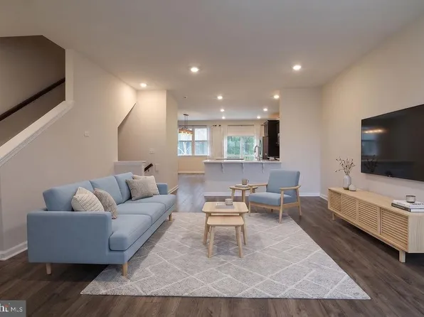 107 Melanie Way, Manahawkin, NJ 08050