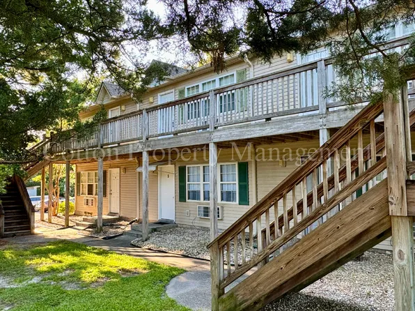 4516 Greentree Rd APT 11, Wilmington, NC 28405