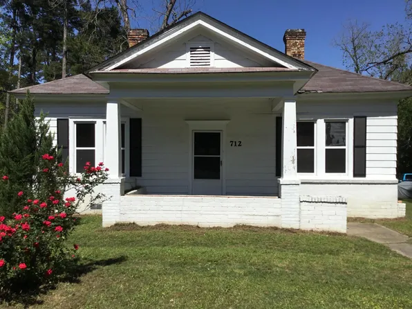712 Young St, Thomasville, GA 31792