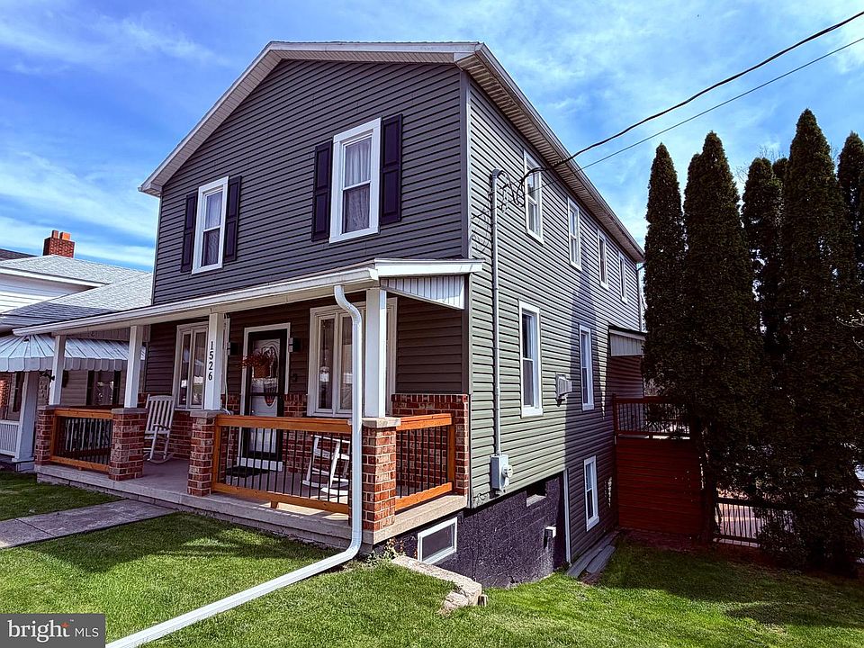 1st image of 1526 E Grand Ave