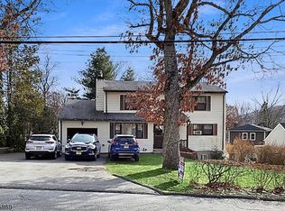 27 Stonybrook Rd, Rockaway, NJ 07866