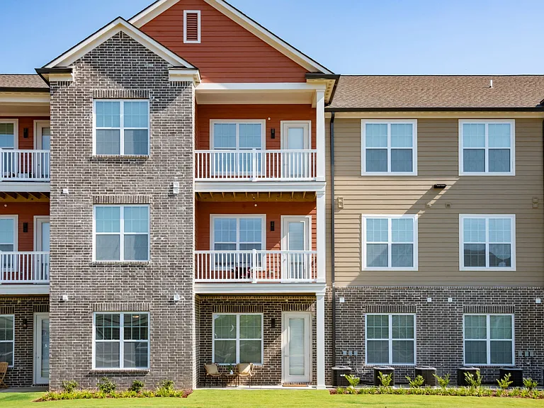 Grays Creek Apartments — Photo 27