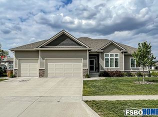 1801 Meadow Lark Dr, Polk City, IA 50226