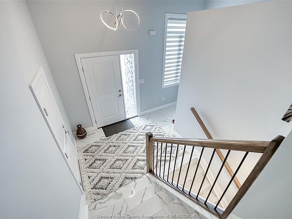 5th image of 2328 Front Rd