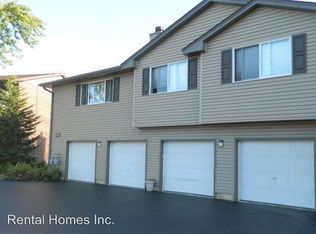 458 Valley Dr APT 201, Naperville, IL 60563