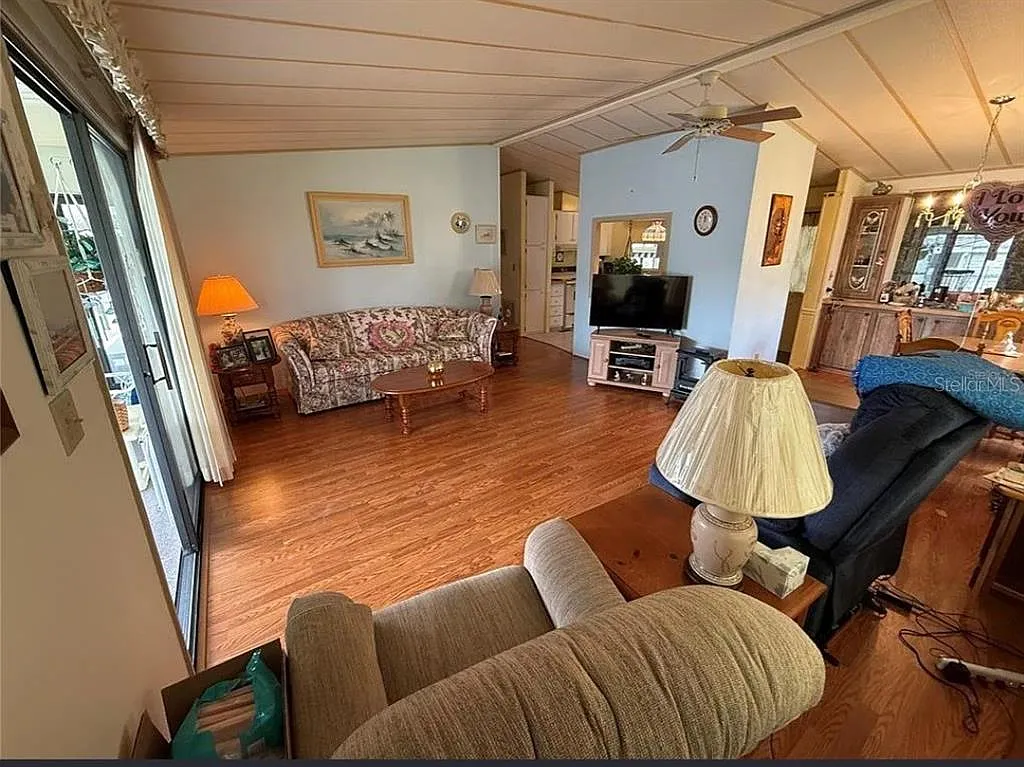 2 bed, 2.0 bath, 1092 sqft, $2,950 — Photo 4