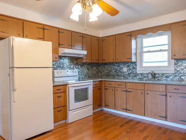 441 Circular Ave #2 — Photo 15