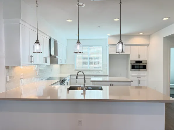 450 Semillon Ln, Santa Rosa, CA 95403