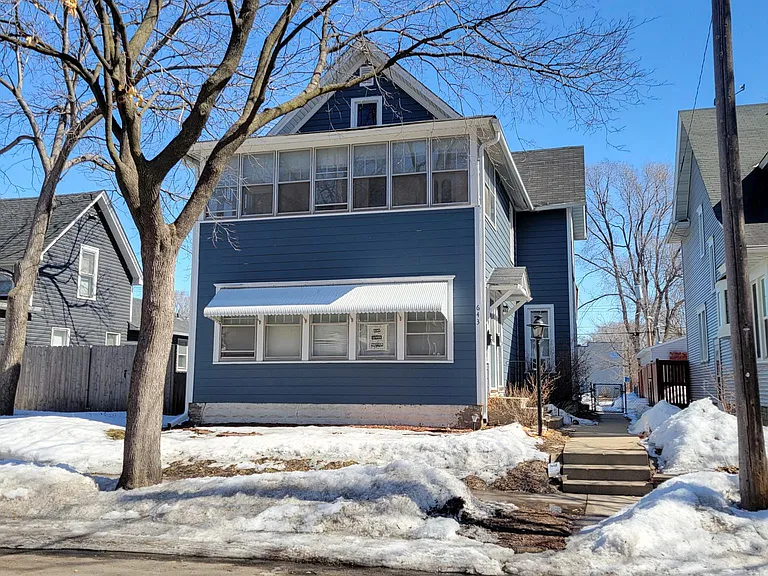 643 Van Buren St NE #1 — Photo 2