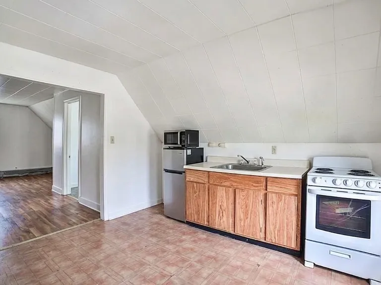 1811 Weston Ave #3 — Photo 4