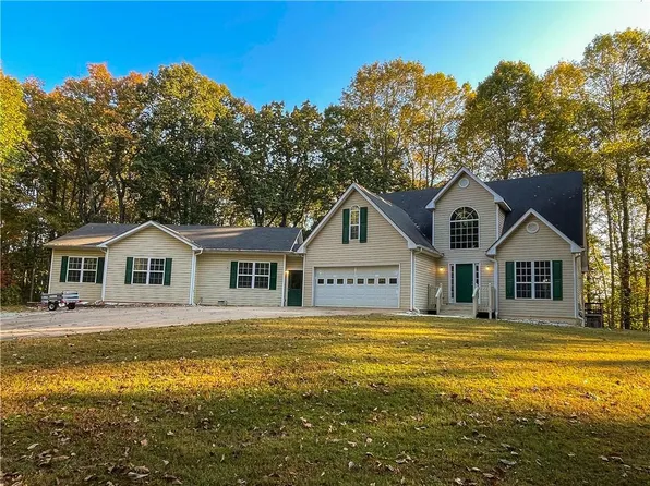 6295 Countryland Dr, Dawsonville, GA 30534