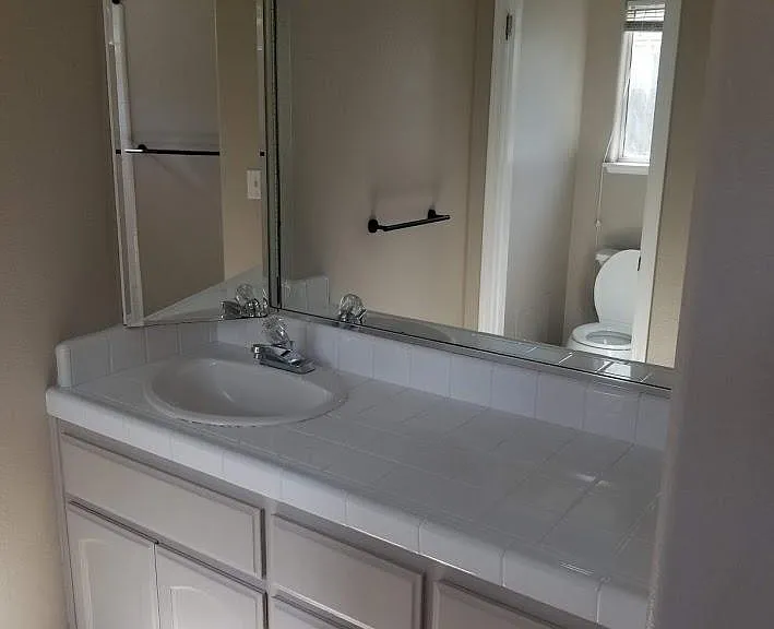 1568 Bullard Ave — Photo 15