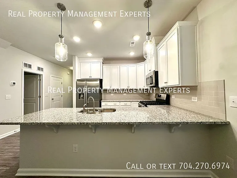 8197 McCormick St — Photo 2
